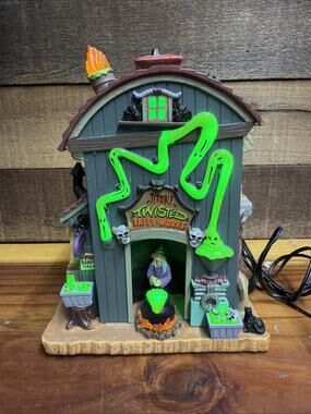 Lemax Spookytown Terribly Twisted Taffy Works - #05607 In Box No Weathervane